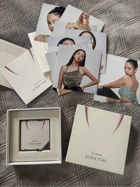 BORN PINK Photocard Set